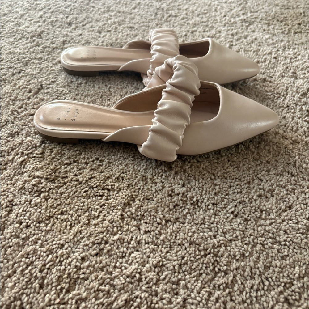 Beige Women's Shoes with Ruffle Detail